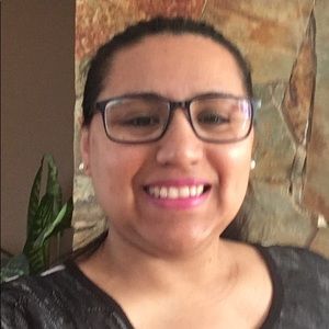 Meet your Posher, Vanesa